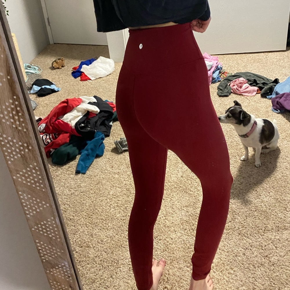 lululemon aligns. inside tag cut out